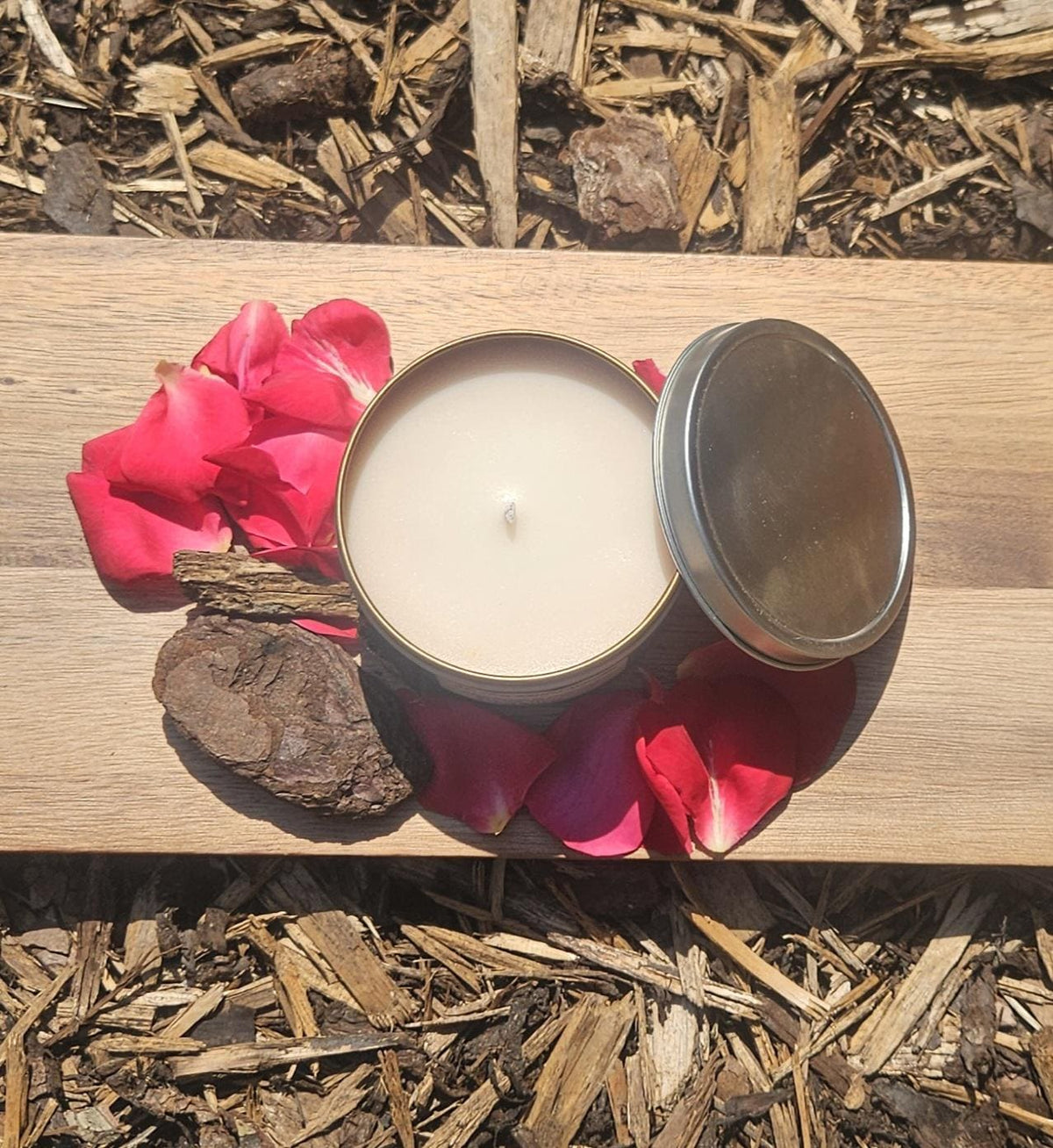 Velvet Rose and Oud Soy Wax Candle in Large Tin